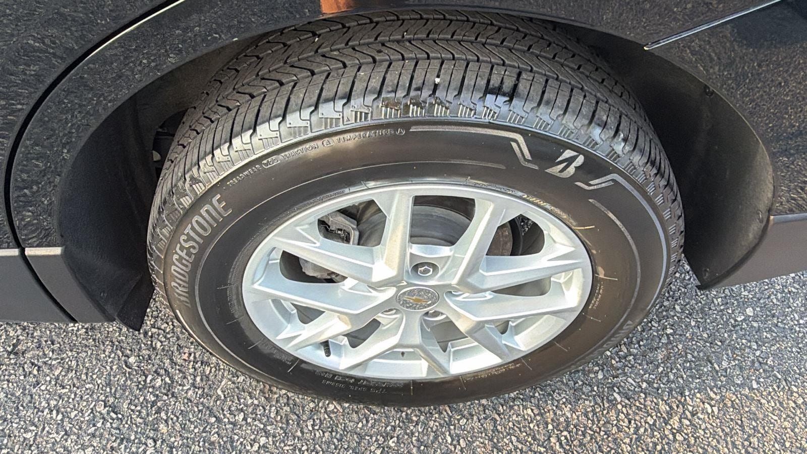 Used 2024 Chevrolet Equinox LT AWD/4WD image 12