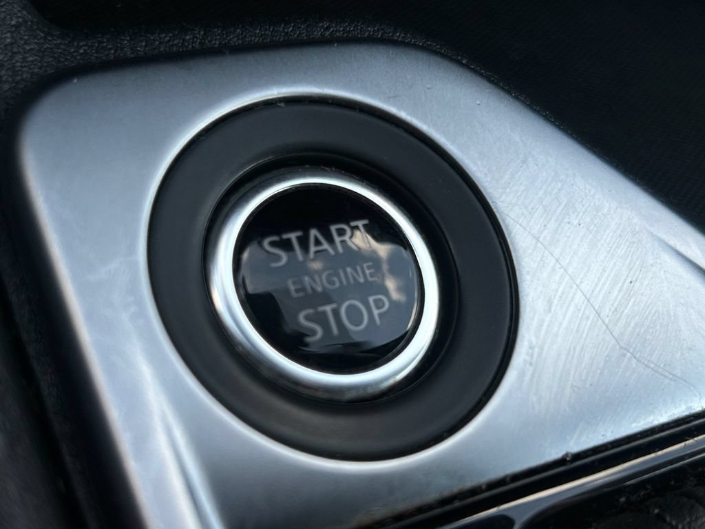Used 2025 Nissan Sentra SV FWD image 25
