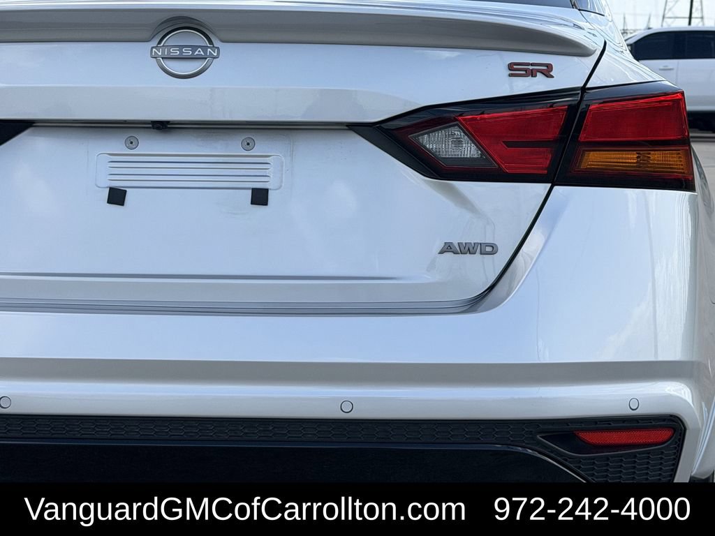 Used 2024 Nissan Altima 2.5 SR AWD/4WD image 8