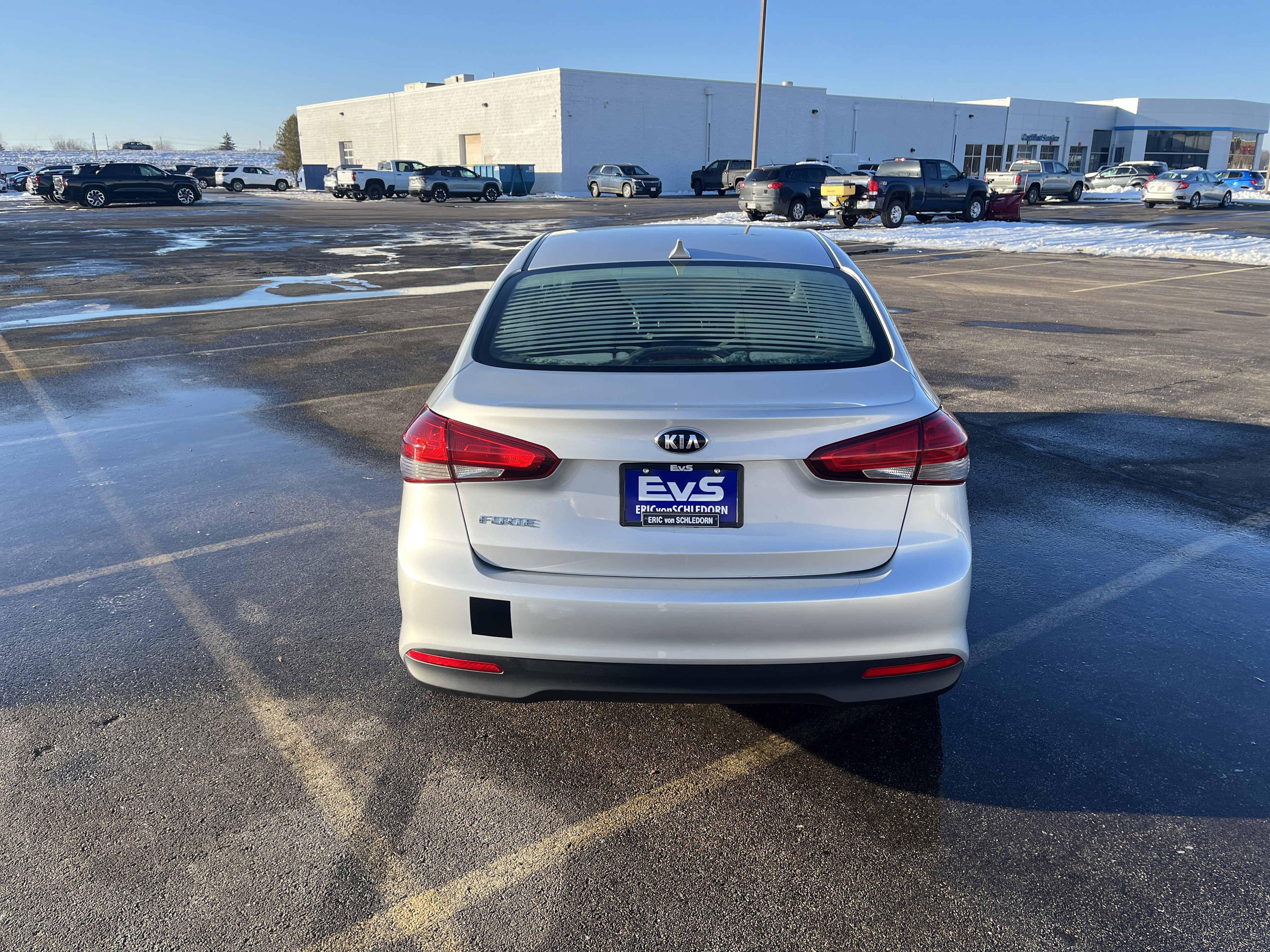 Used 2017 Kia Forte LX image 5