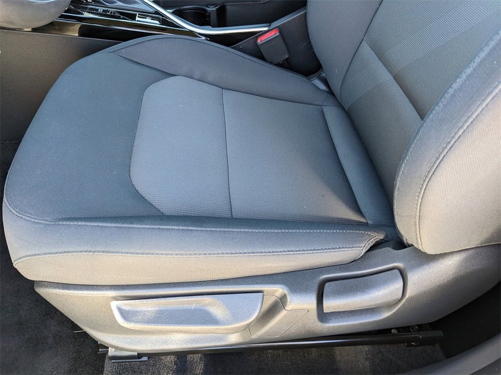 Used 2025 Kia Niro LX image 21