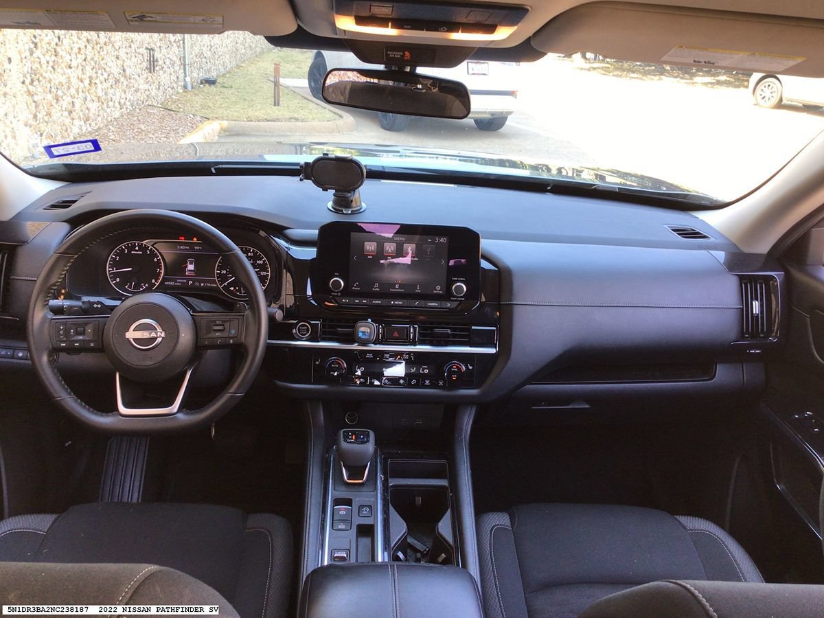 Used 2022 Nissan Pathfinder SV FWD image 13