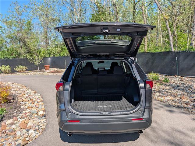 Used 2021 Toyota RAV4 LE image 20