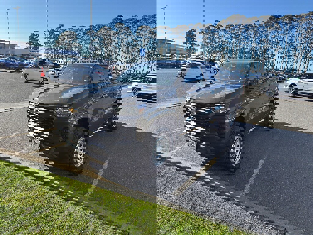 Used 2024 Chevrolet Colorado W/T image 4