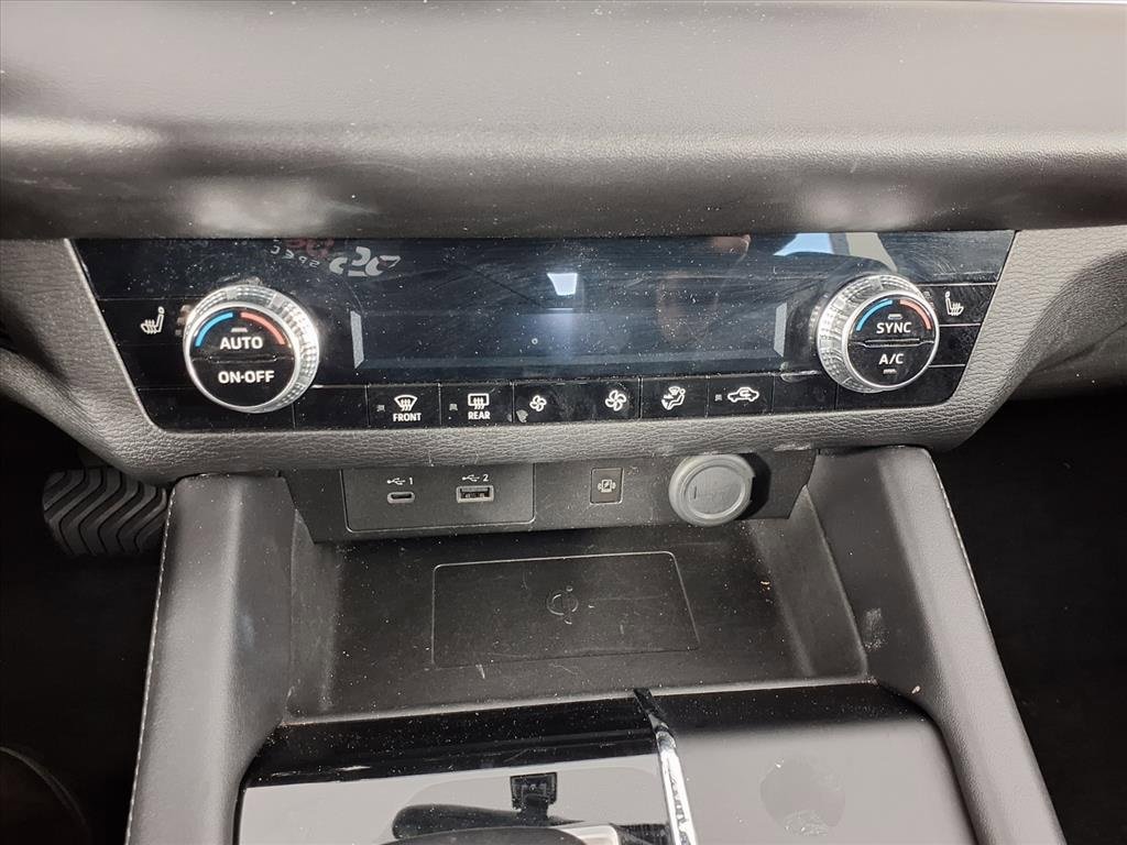 Used 2024 Mitsubishi Outlander SE Black Edition image 12