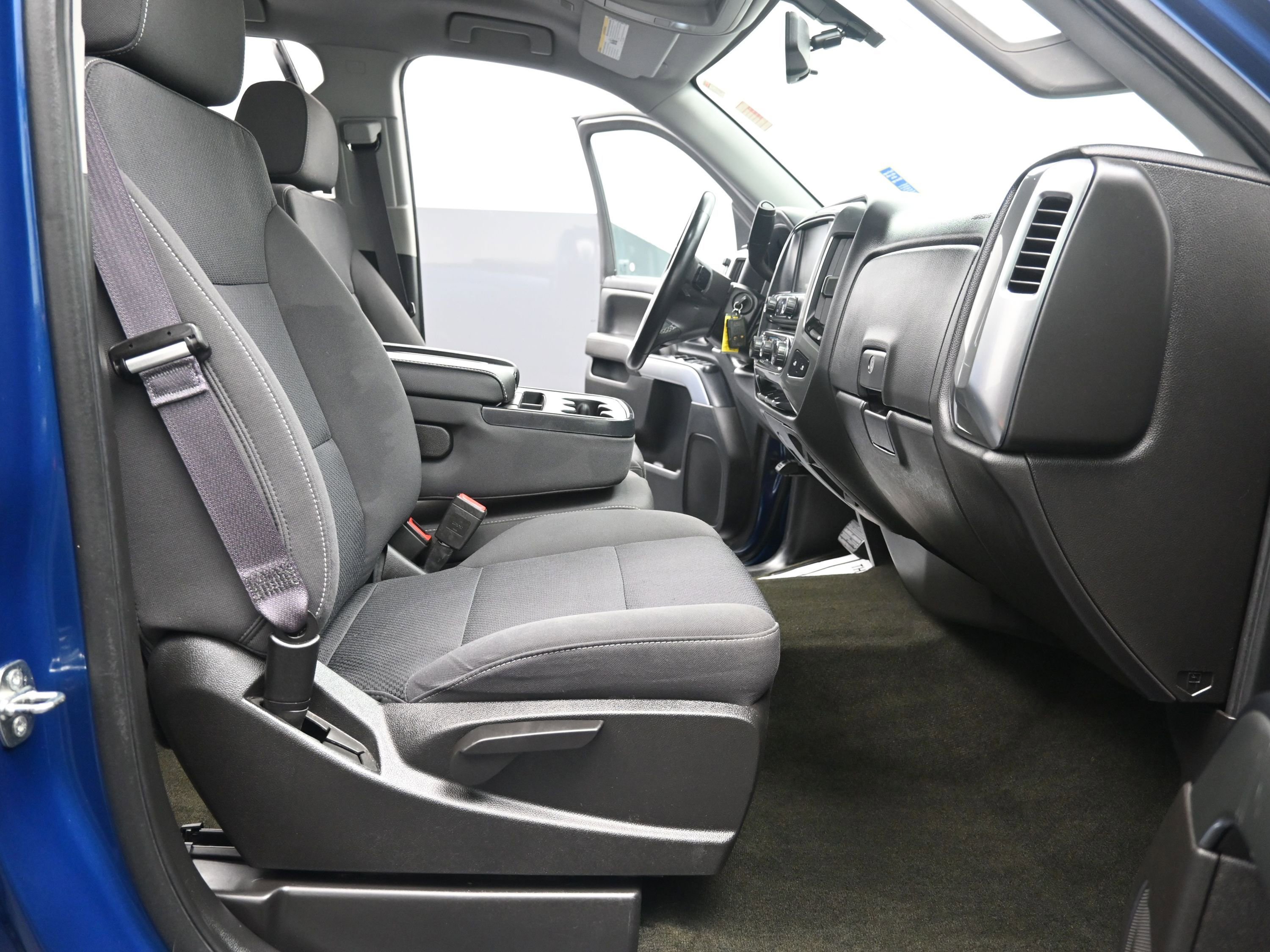 Used 2017 Chevrolet Silverado 1500 LT w/ All Star Edition image 29