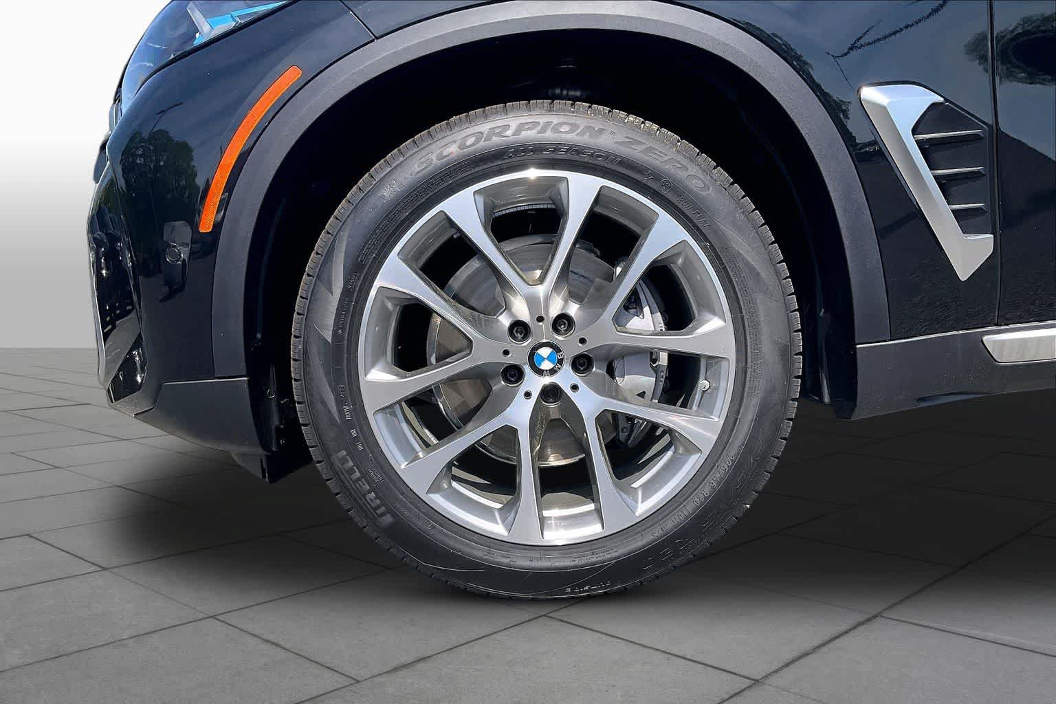 New 2026 BMW X5 xDrive40i AWD/4WD image 11