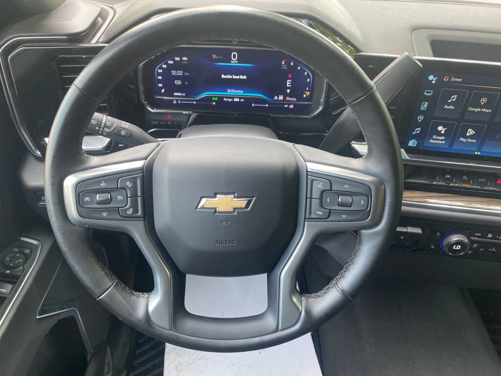 Used 2025 Chevrolet Silverado 1500 LT image 11