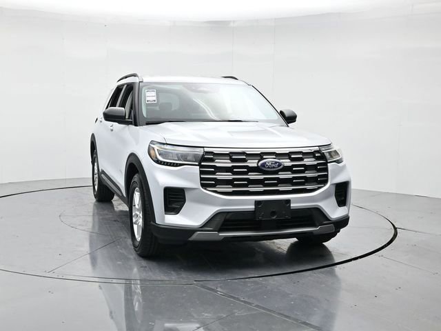 Used 2026 Ford Explorer Active image 4