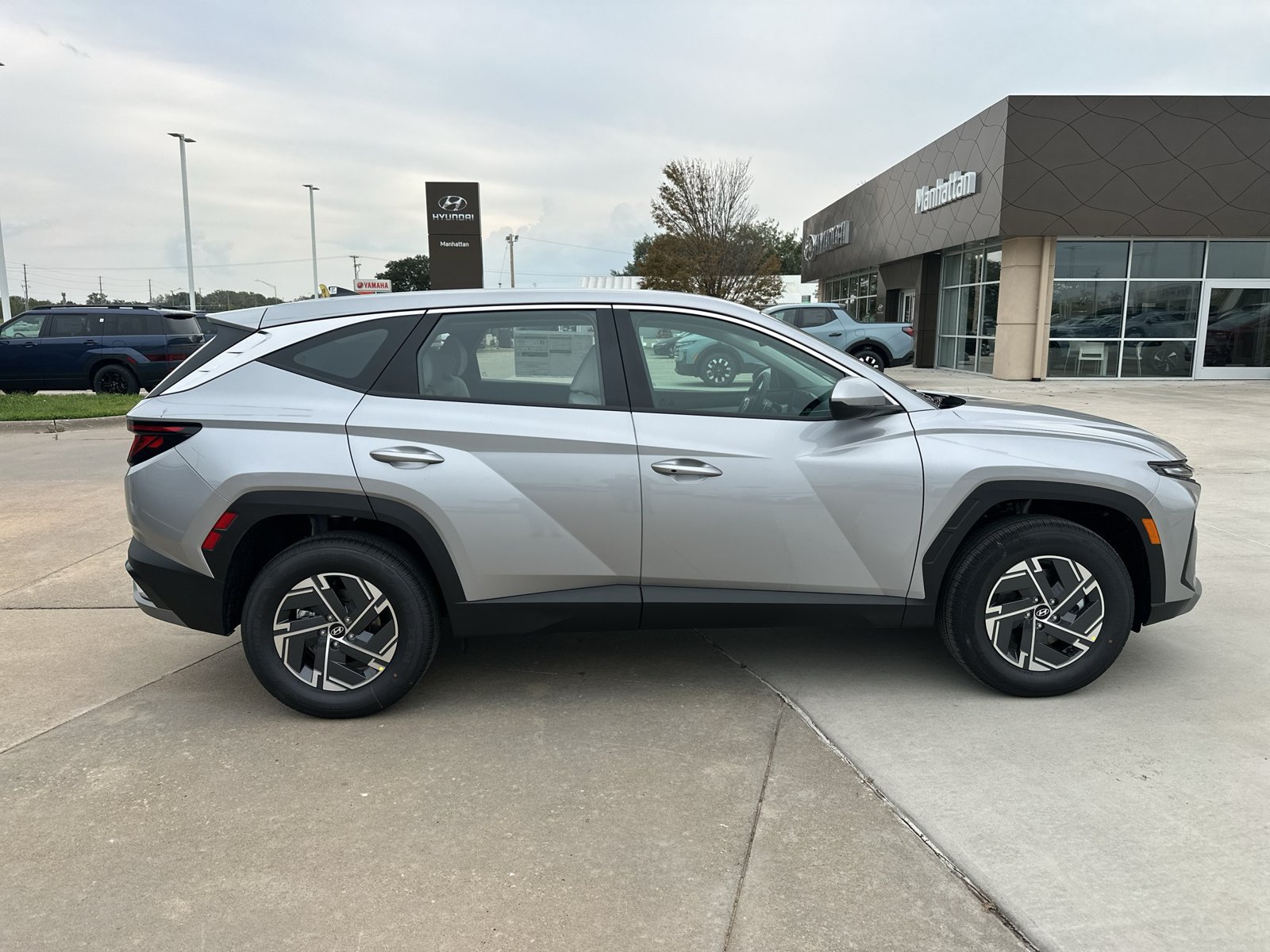 New 2026 Hyundai Tucson Blue SE AWD/4WD image 12
