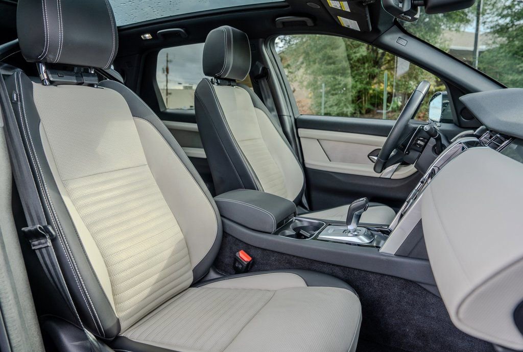 Used 2023 Land Rover Discovery Sport S R-Dynamic image 21