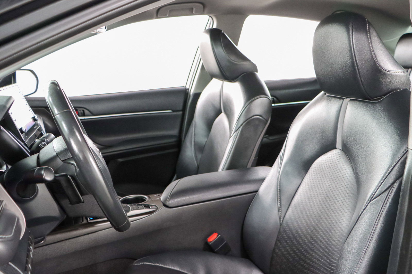 Used 2024 Toyota Camry XSE FWD image 23