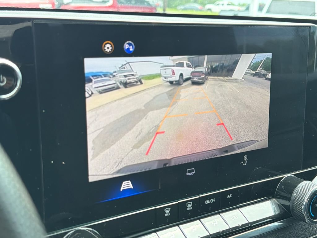 Used 2023 Chevrolet Colorado Trail Boss image 22