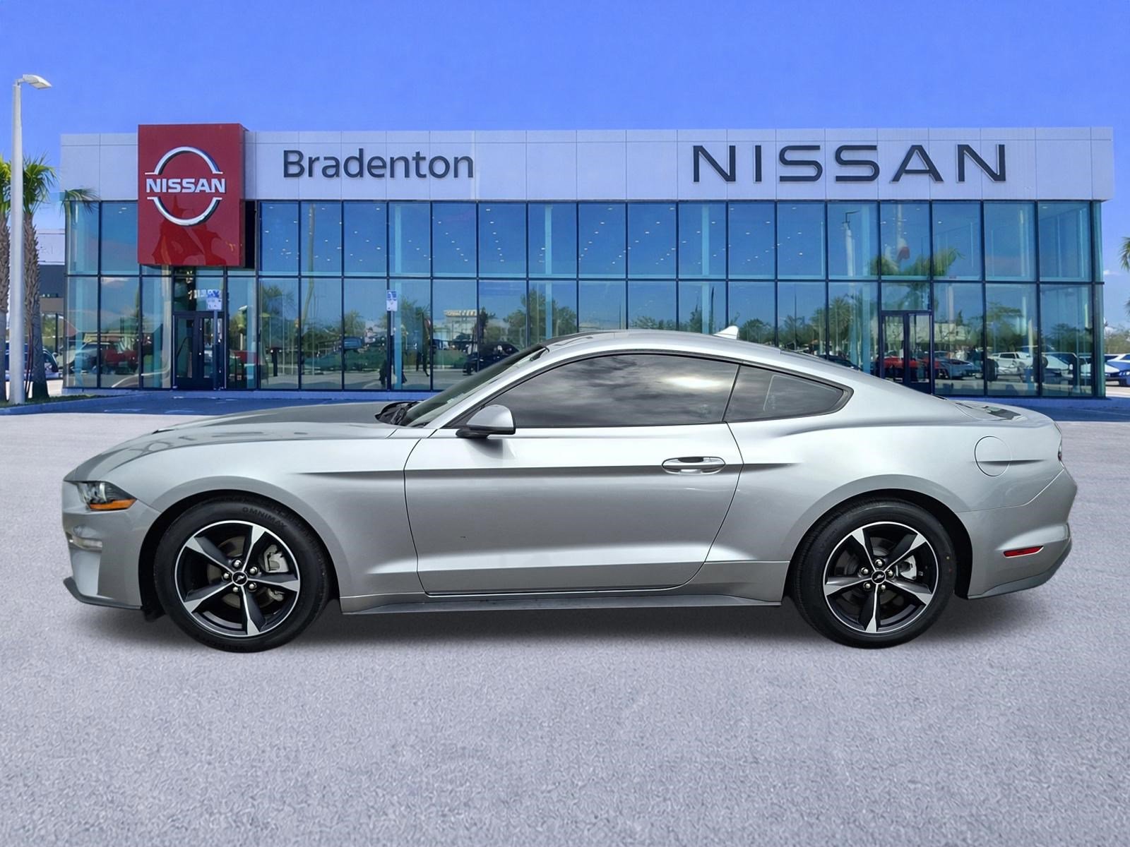 Used 2023 Ford Mustang Coupe image 8