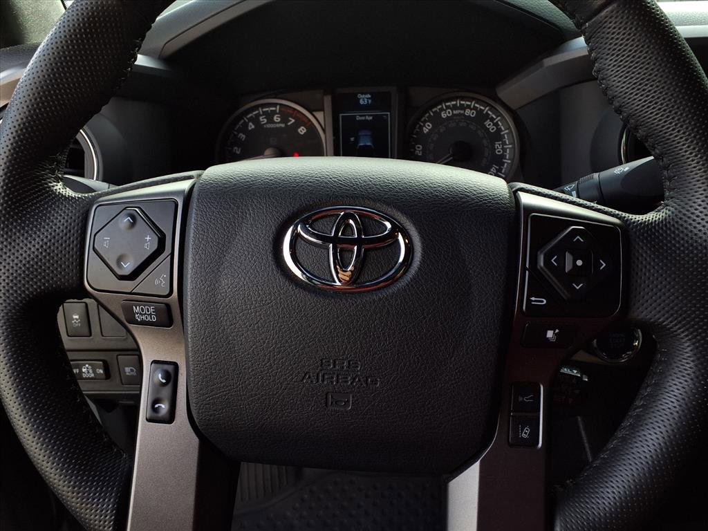 Certified 2023 Toyota Tacoma TRD Off-Road image 13