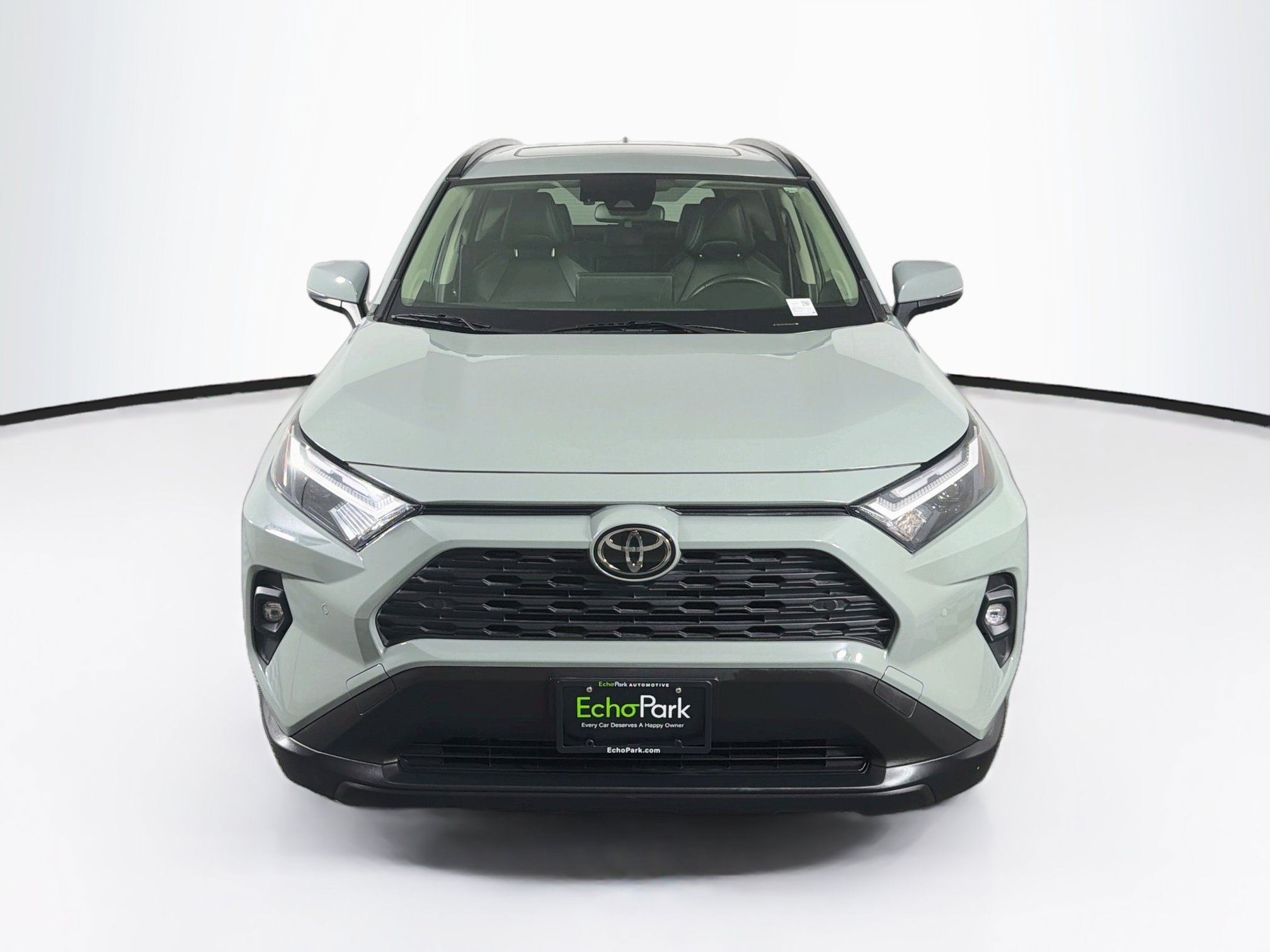 Used 2023 Toyota RAV4 XLE Premium AWD/4WD image 2