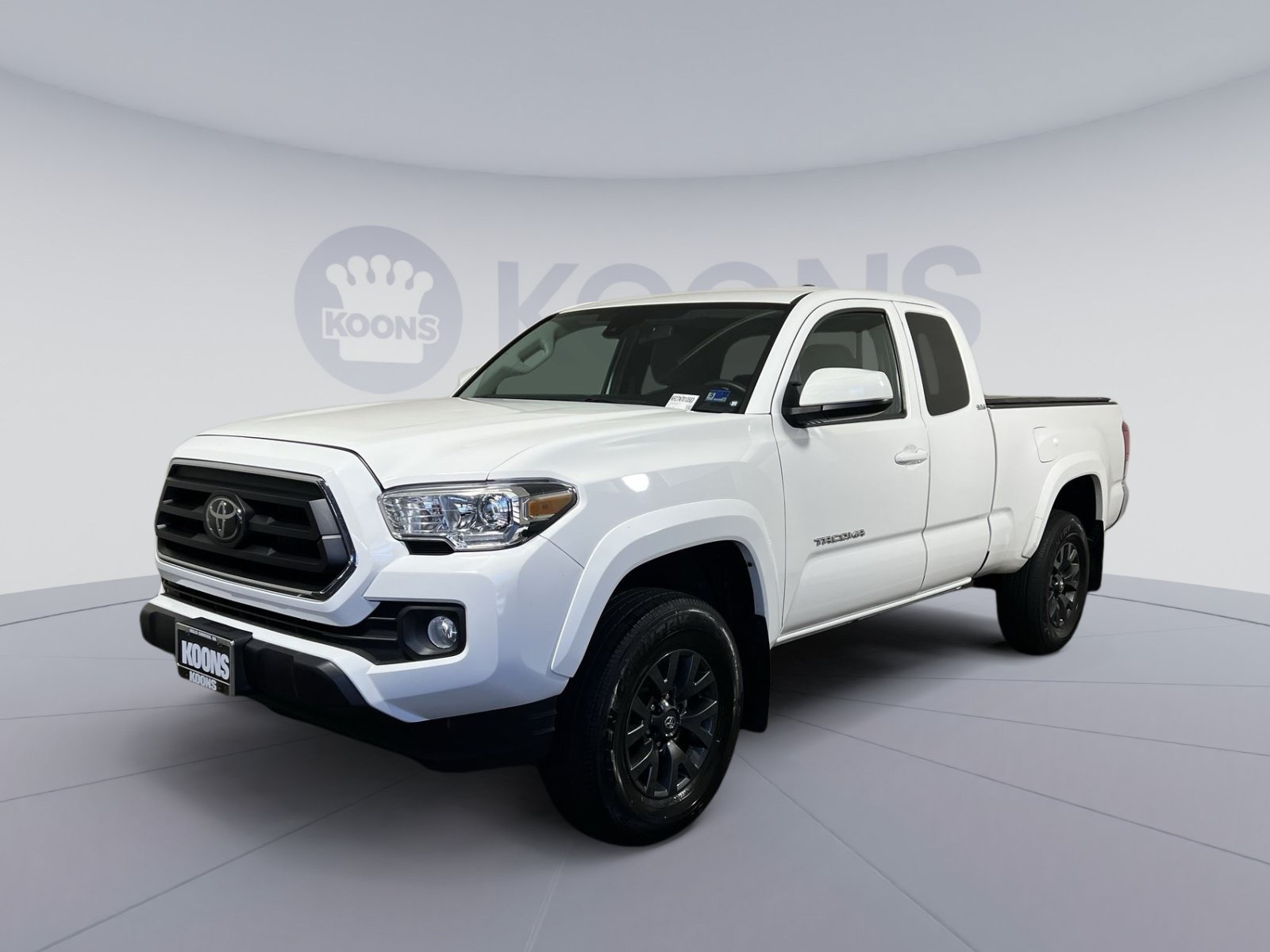 Used 2022 Toyota Tacoma SR5 w/ SR5 Appearance Package (SM) AWD/4WD image 5