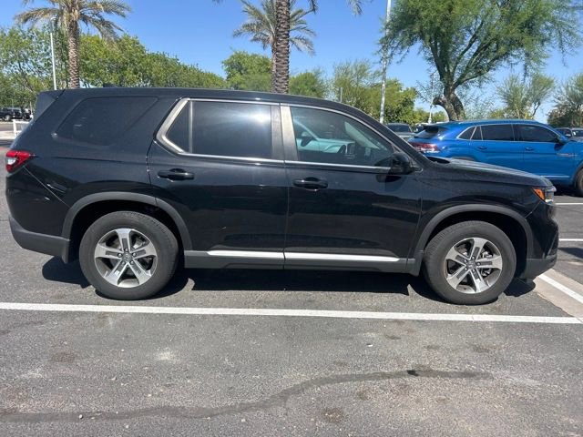 Used 2024 Honda Pilot EX-L image 3