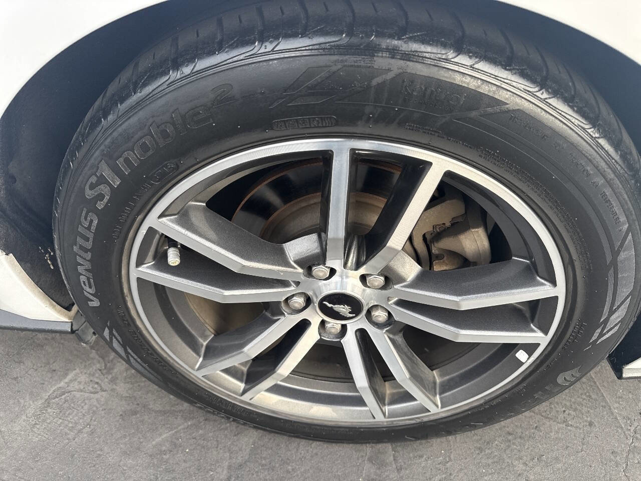 Used 2016 Ford Mustang Premium image 16