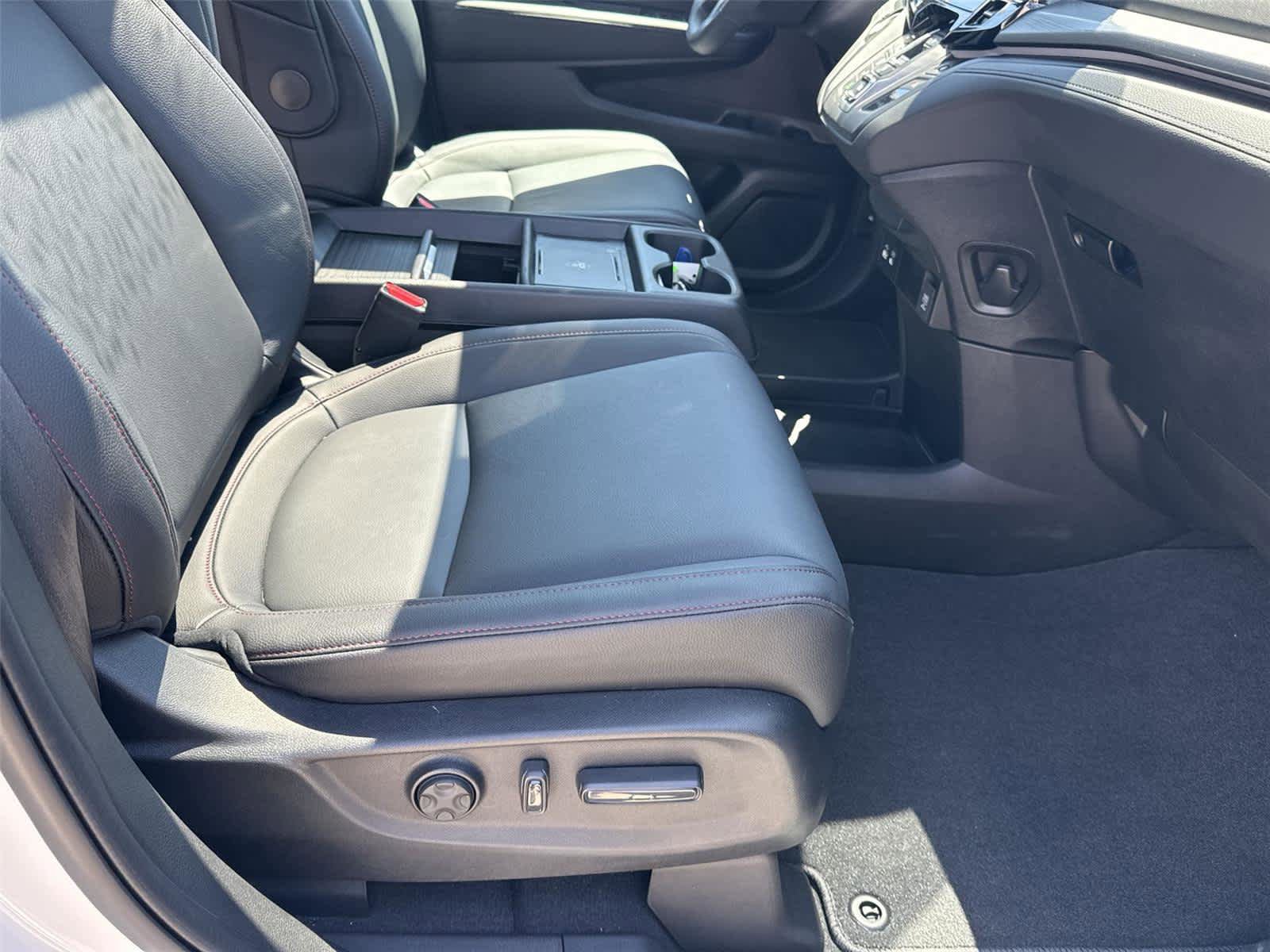Used 2026 Honda Odyssey Sport-L image 17
