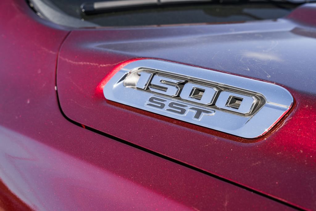 Used 2025 RAM 1500 Laramie image 15