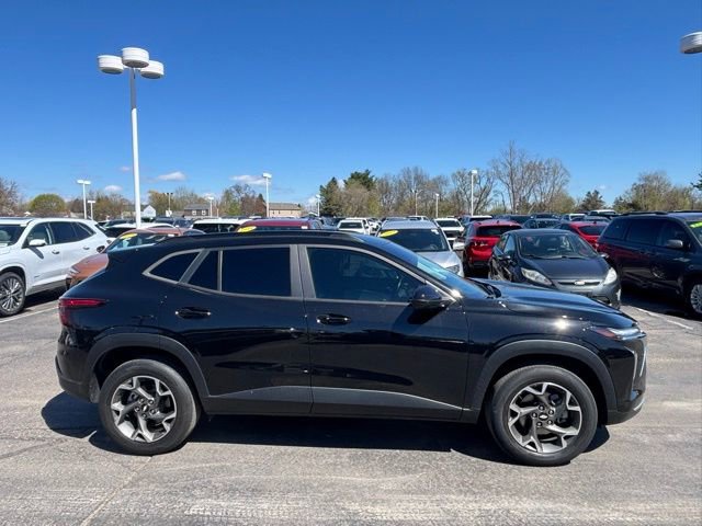 Certified 2024 Chevrolet Trax LT w/ Driver Confidence Package FWD image 4