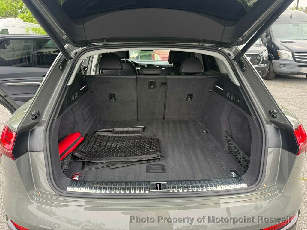 Used 2024 Audi Q8 e-tron Premium AWD/4WD image 11