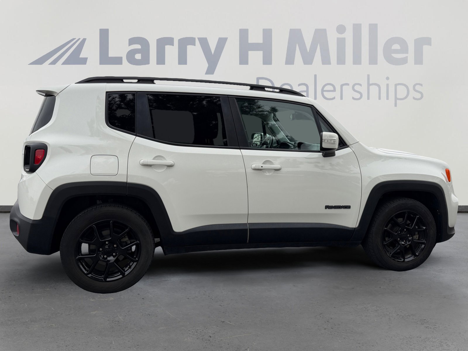 Used 2020 Jeep Renegade Altitude image 6