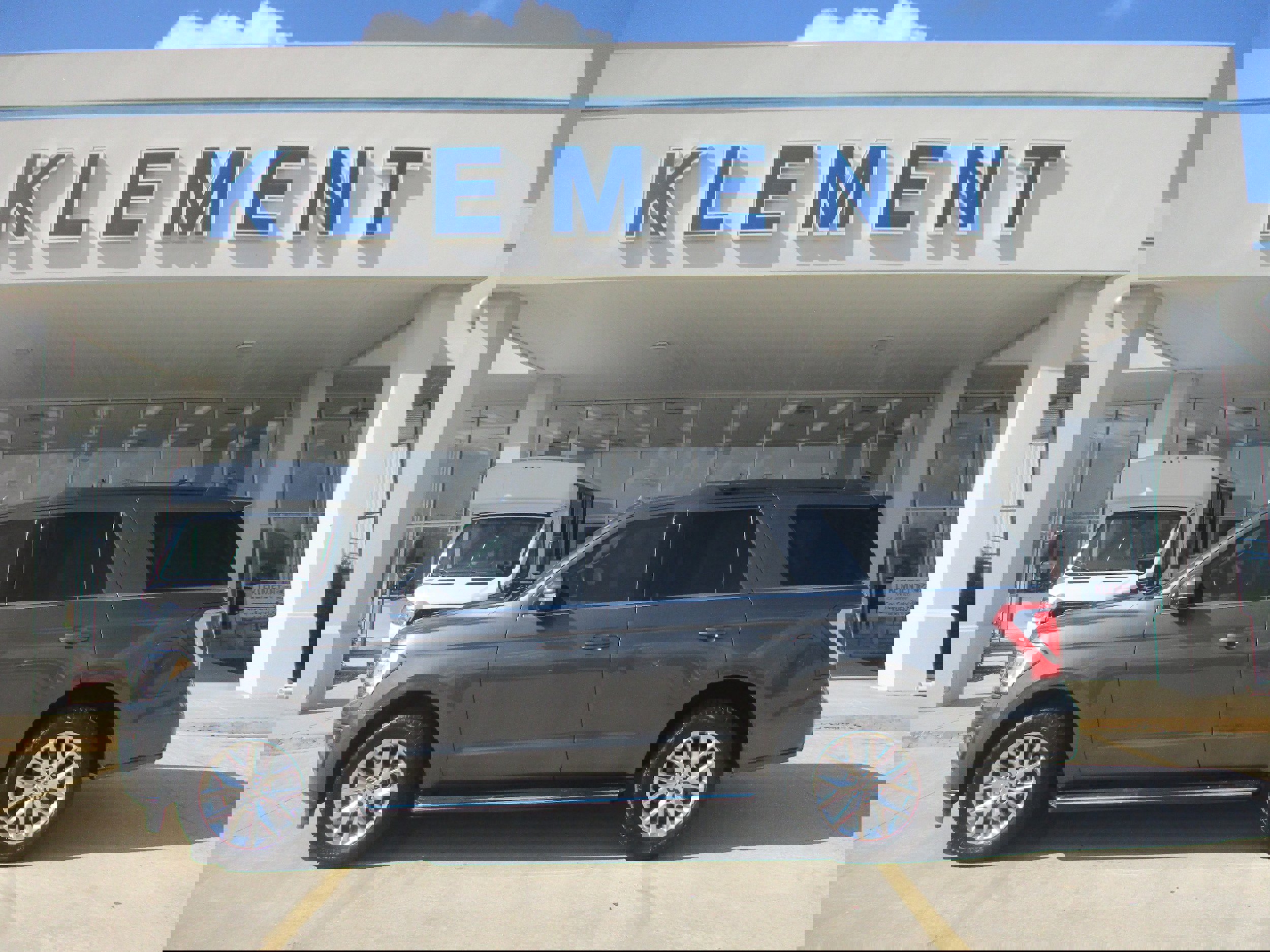 Used 2020 Ford Expedition XLT w/ Equipment Group 202A