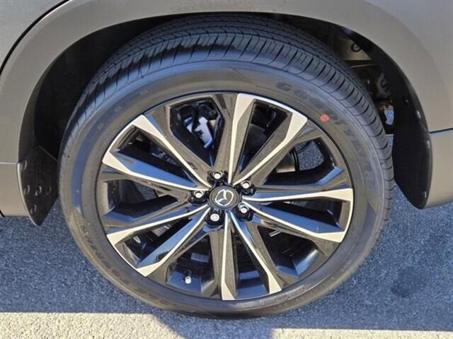 Used 2025 MAZDA CX-50 AWD 2.5 S w/ Premium Plus Pkg image 11