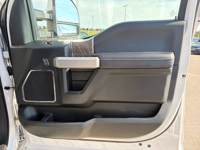 Used 2019 Ford F250 Lariat w/ Lariat Ultimate Package AWD/4WD image 31