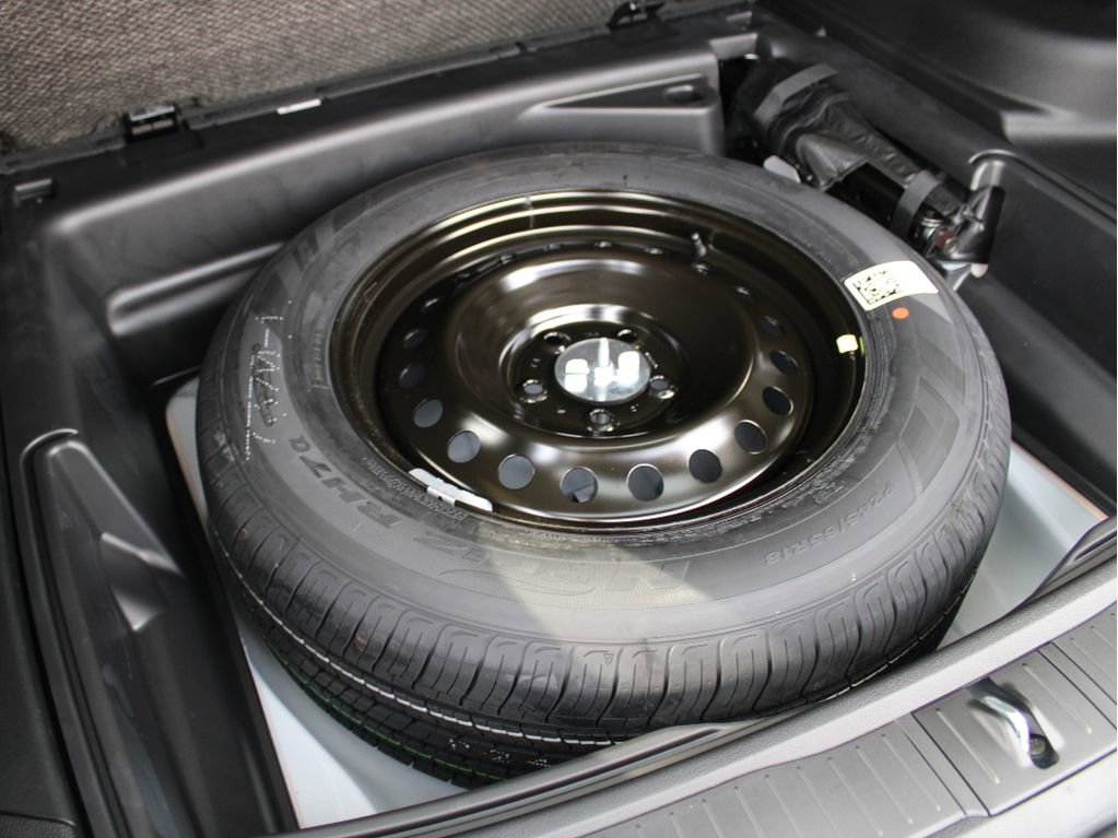 New 2025 Jeep Grand Cherokee Altitude image 37