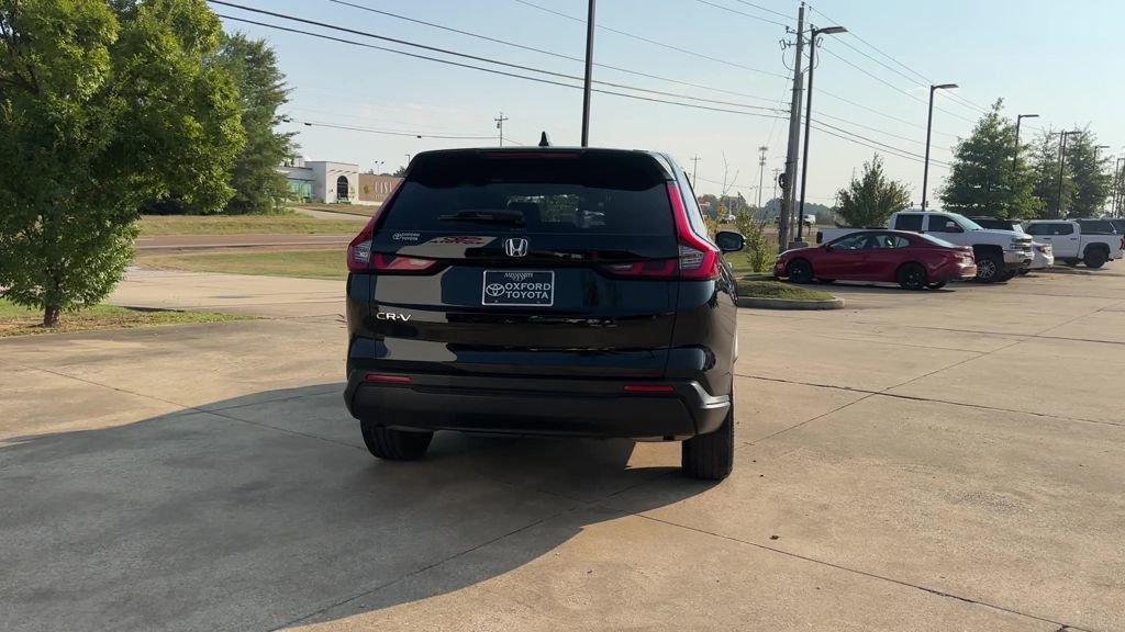 Used 2025 Honda CR-V LX image 5