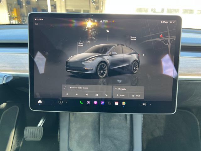 Used 2025 Tesla Model Y Long Range AWD/4WD image 22