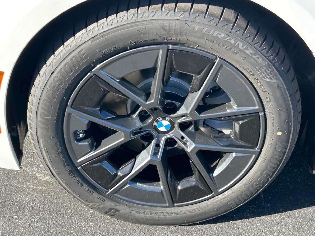 New 2026 BMW i4 eDrive40 RWD image 9