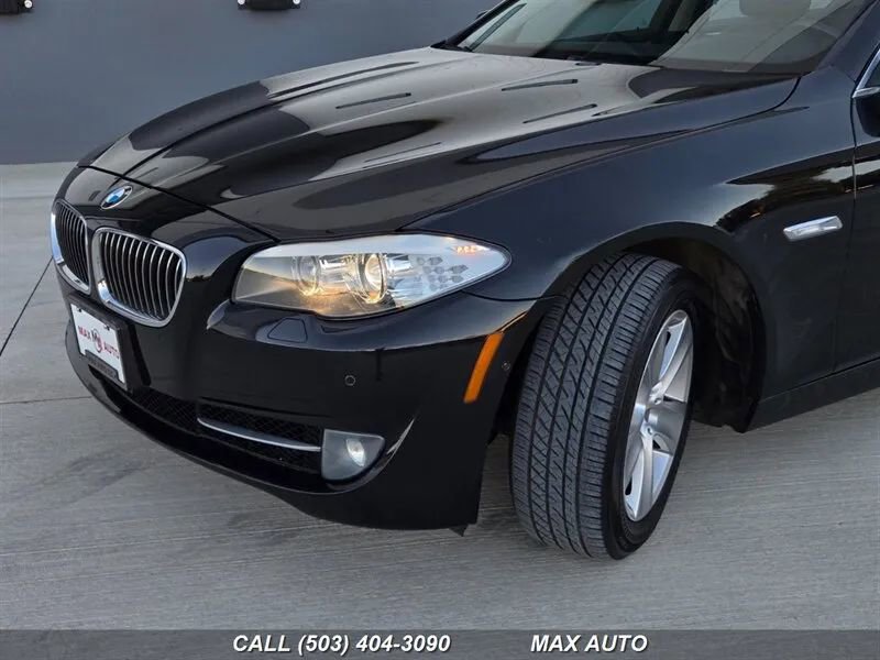 Used 2013 BMW 528i xDrive Sedan AWD/4WD image 36
