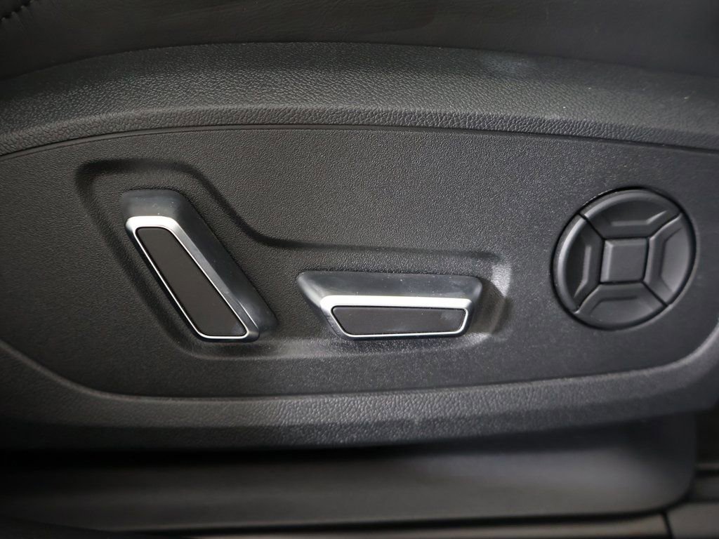 Used 2025 Audi RS 6 performance image 37