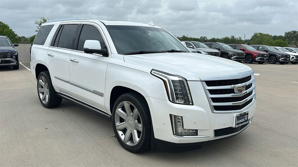 Used 2018 Cadillac Escalade Premium Luxury image 15