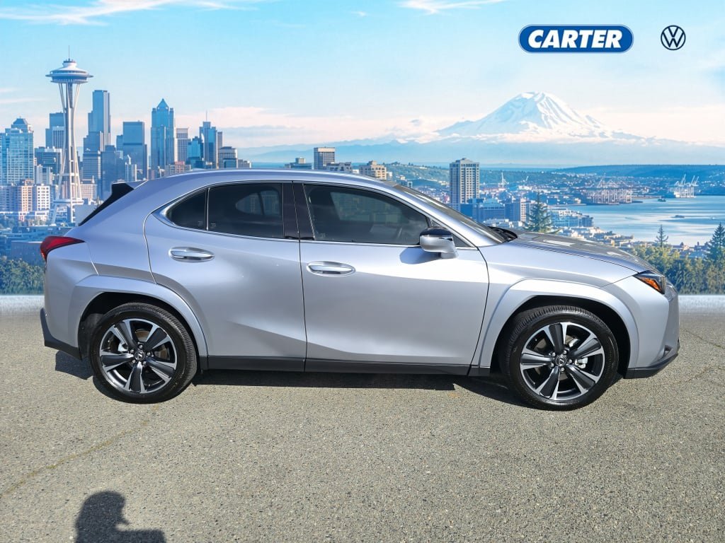 Used 2025 Lexus UX 300h AWD w/ Accessory Package (Z1) image 2