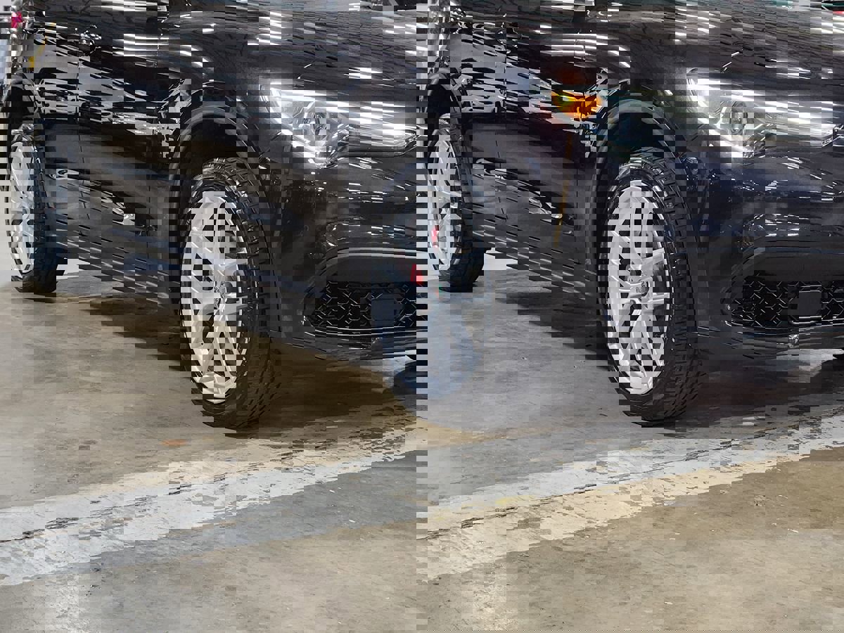 Used 2018 Alfa Romeo Stelvio AWD image 18