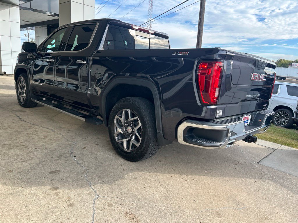 Used 2024 GMC Sierra 1500 SLT AWD/4WD image 5