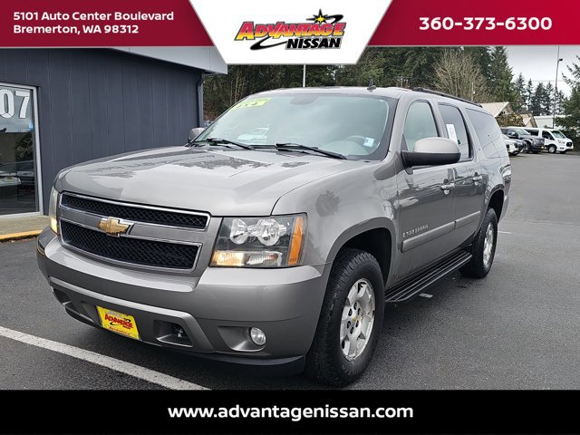 Used 2007 Chevrolet Suburban LT image 1