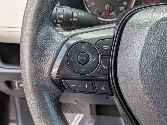 Used 2021 Toyota RAV4 XLE FWD image 22