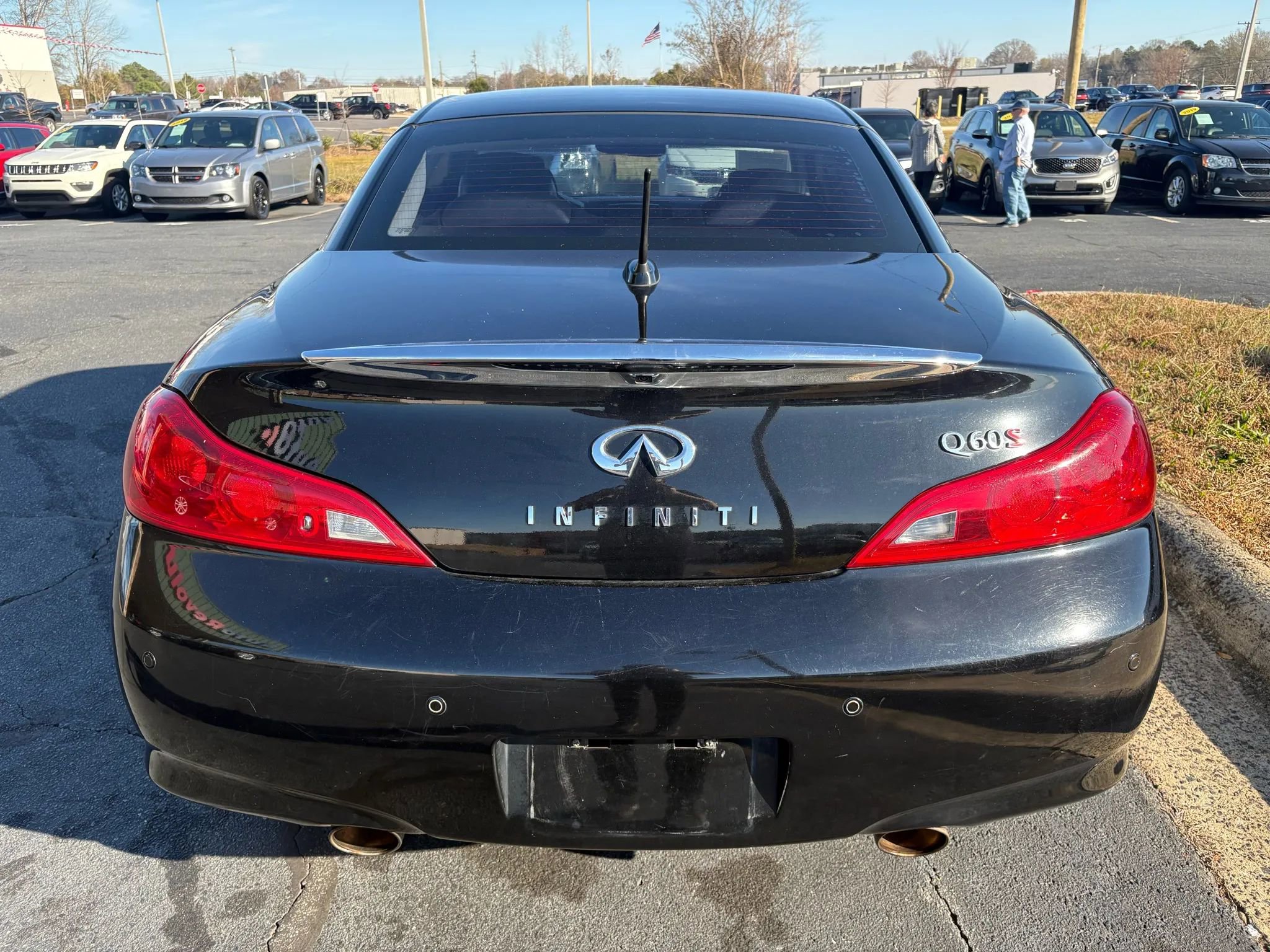 Used 2014 INFINITI Q60 Convertible 2D w/ Premium Package image 6