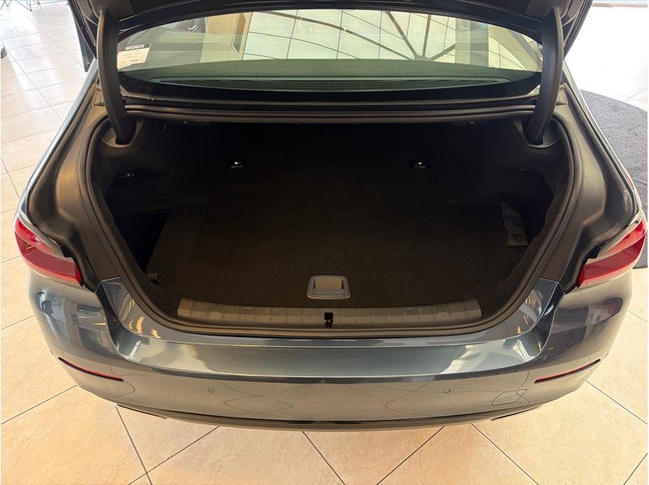 Used 2023 BMW 530e w/ Premium Package RWD image 26