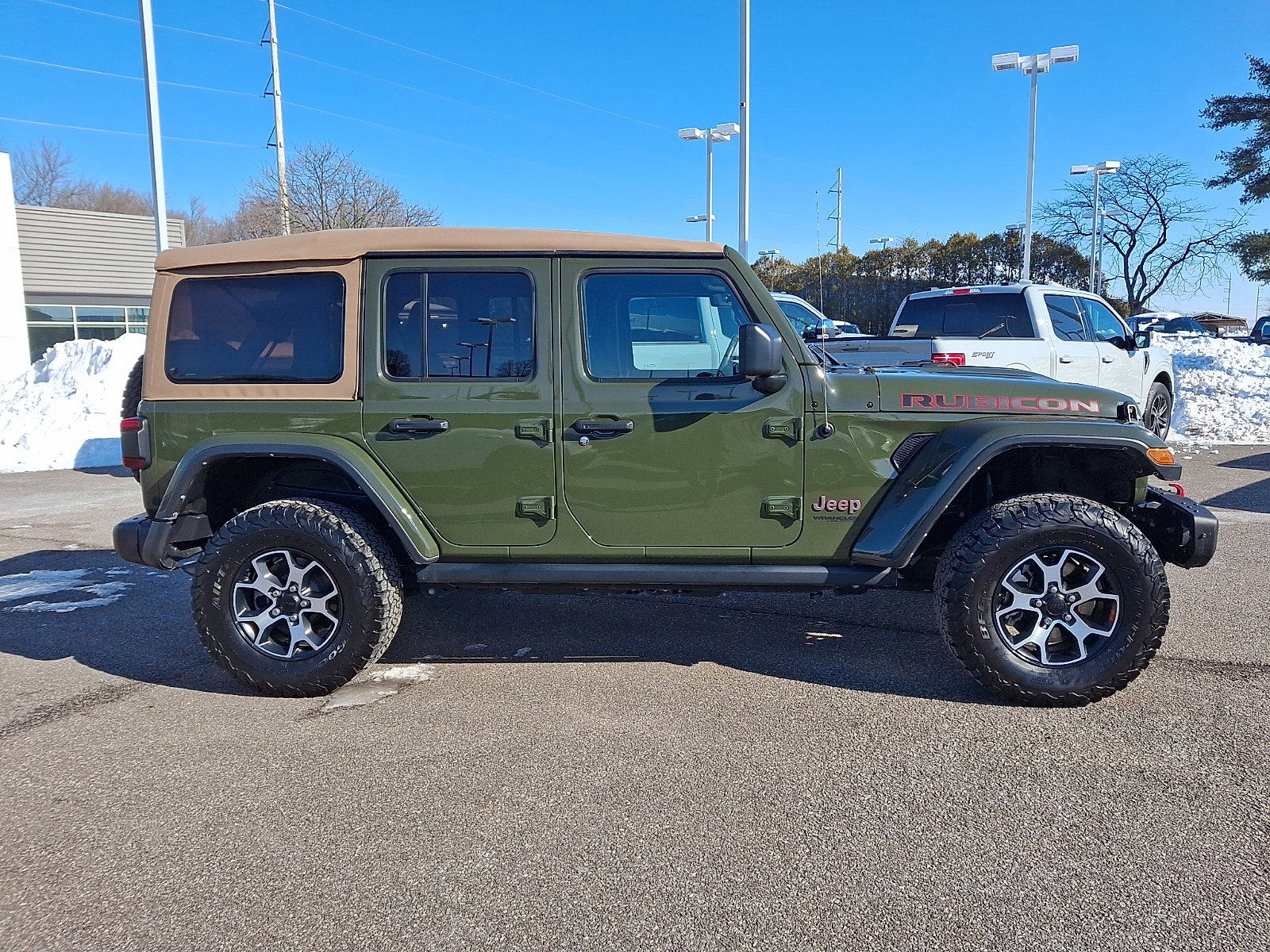 Used 2022 Jeep Wrangler Unlimited Rubicon w/ Steel Bumper Group image 12