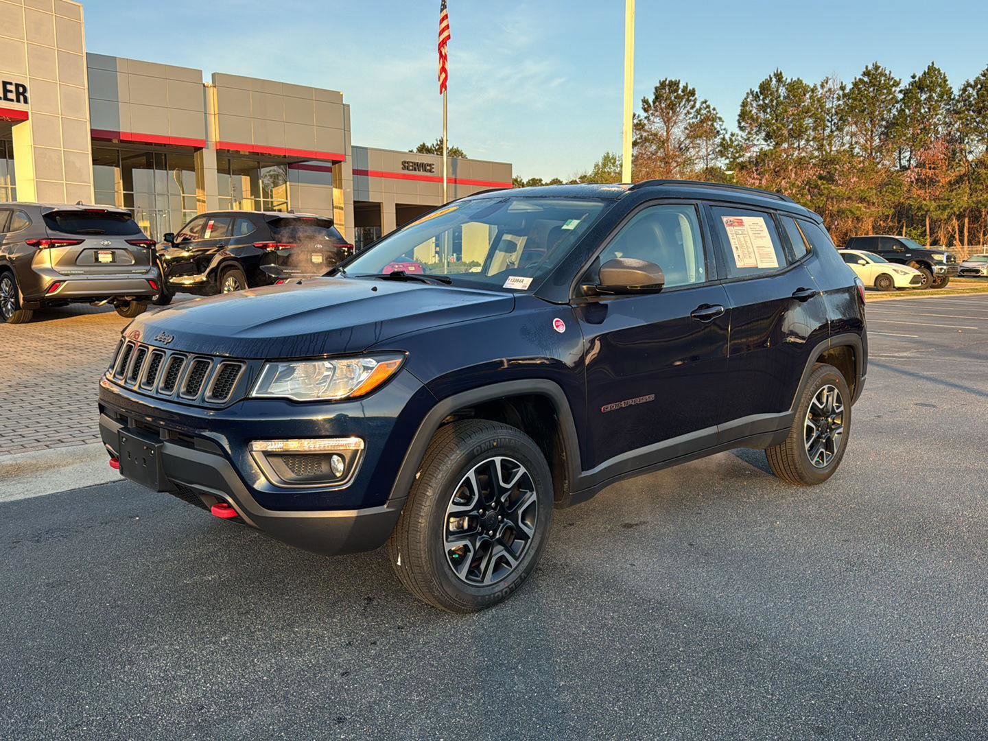 Used 2019 Jeep Compass Trailhawk image 2