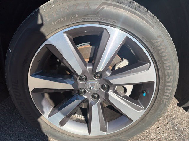 Used 2025 Honda Pilot Elite image 8