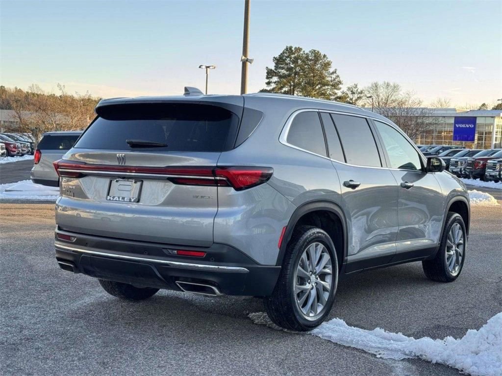Used 2025 Buick Enclave Preferred AWD/4WD image 22