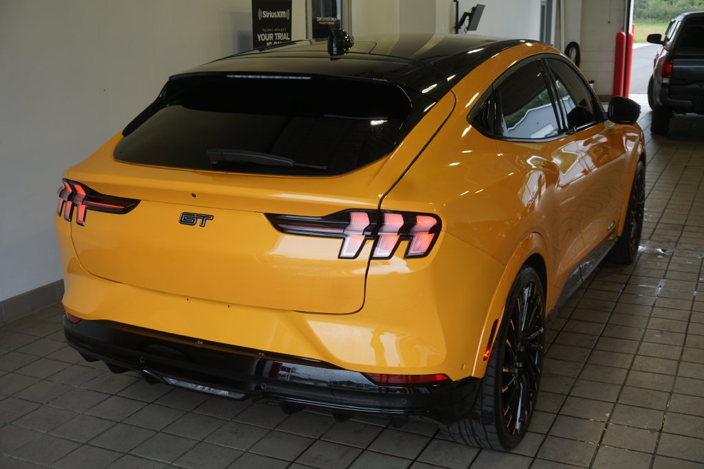 Used 2022 Ford Mustang Mach-E GT w/ GT Performance Edition AWD/4WD image 16